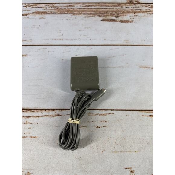 Official Nintendo USG-002 DS Lite Wall Power AC Adapter Charger OEM DS Lite OEM - Picture 1 of 2